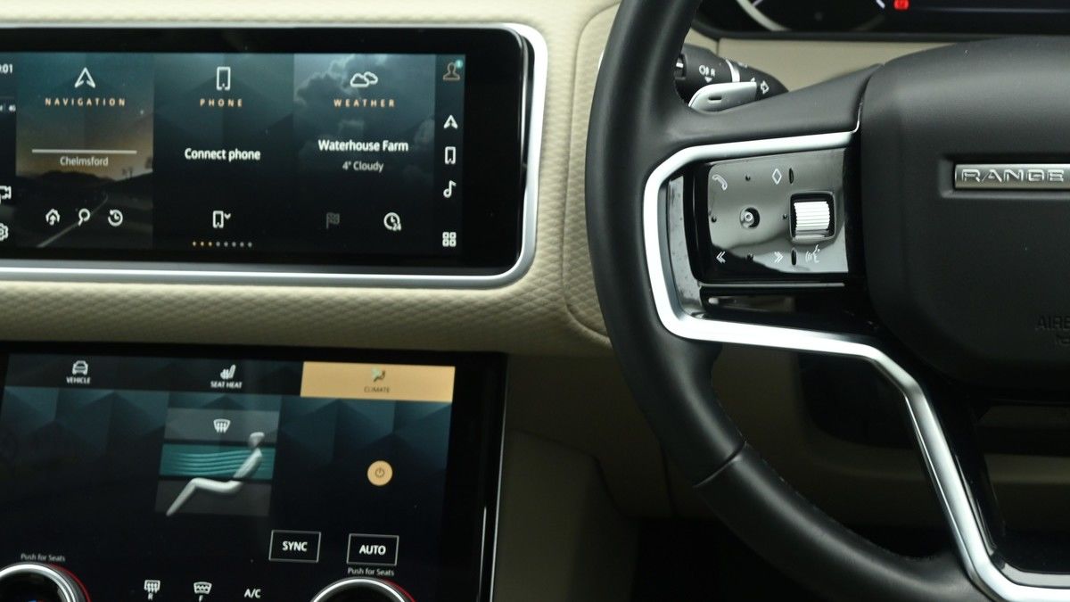 Land Rover Range Rover Velar Image 15