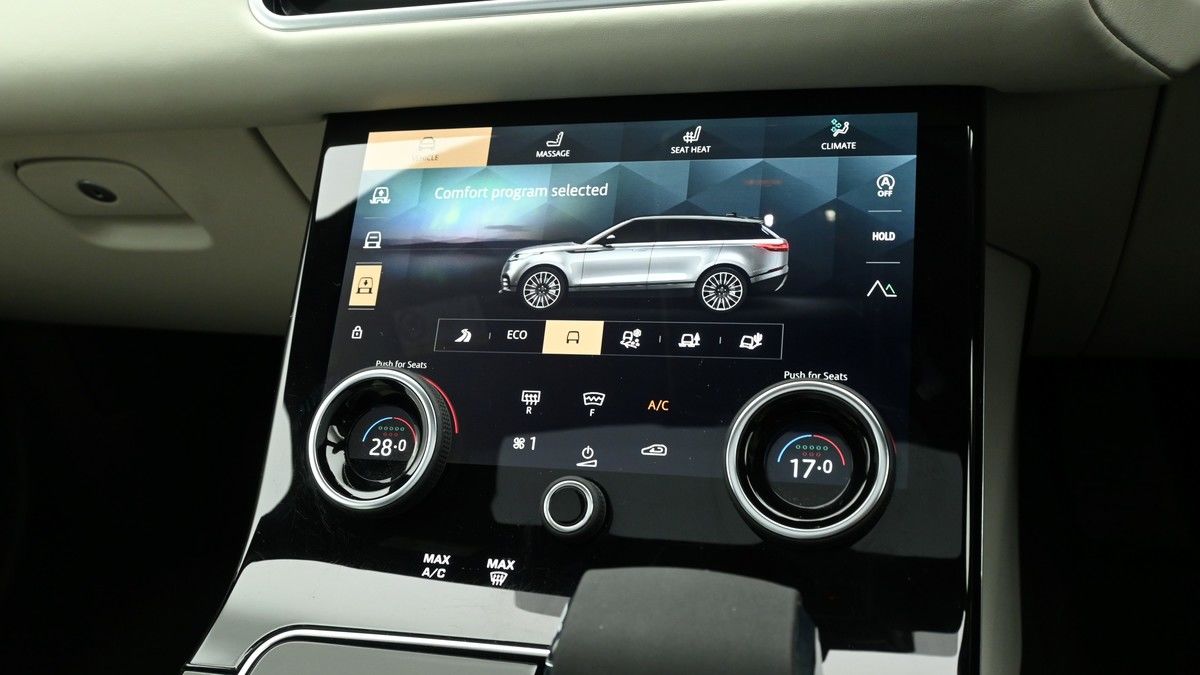 Land Rover Range Rover Velar Image 12