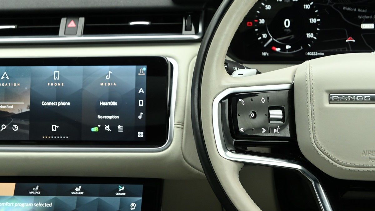 Land Rover Range Rover Velar Image 15