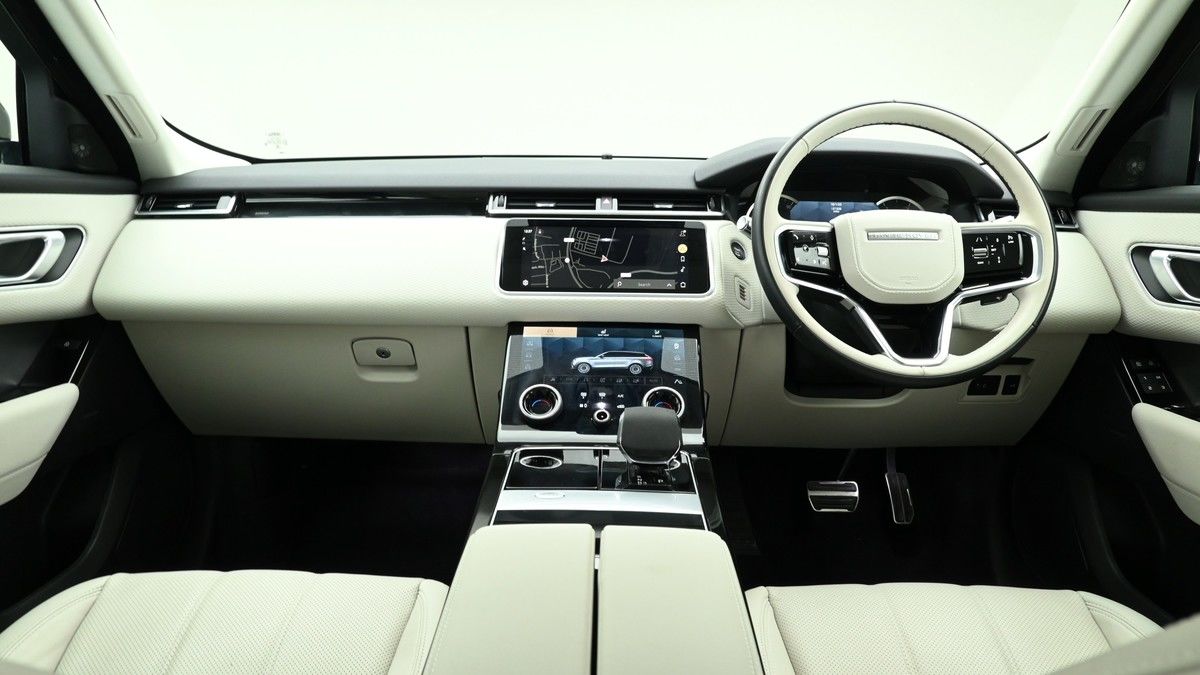 Land Rover Range Rover Velar Image 14