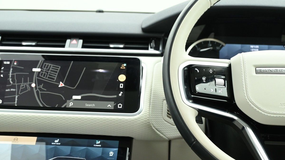 Land Rover Range Rover Velar Image 15