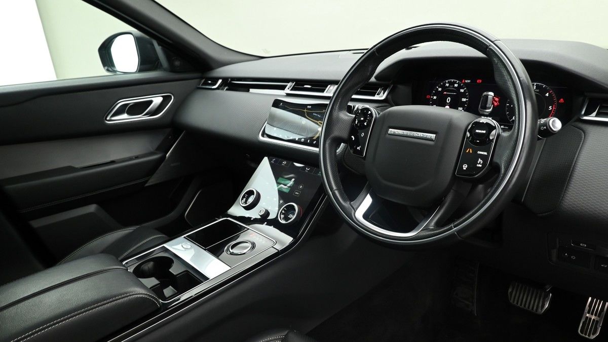 Land Rover Range Rover Velar Image 3