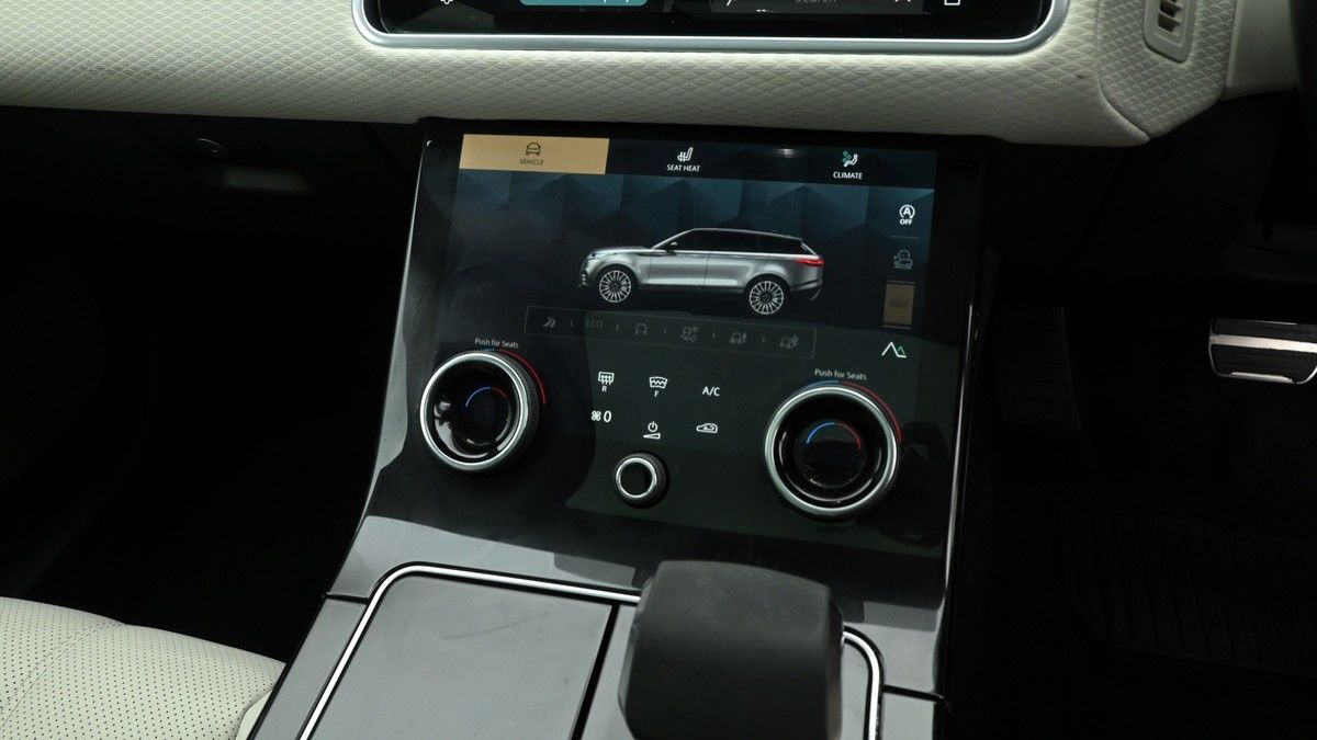 Land Rover Range Rover Velar Image 12