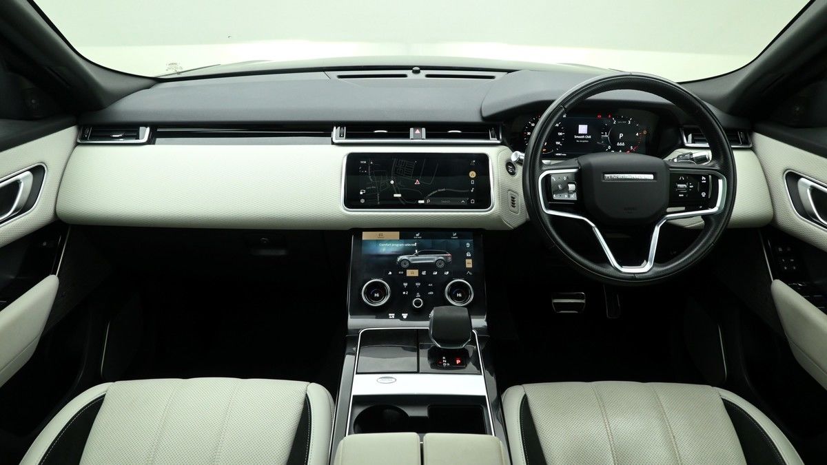 Land Rover Range Rover Velar Image 14