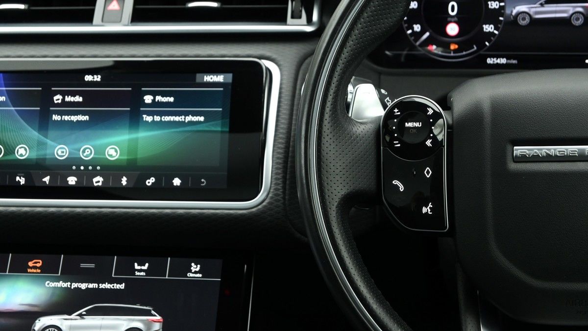 Land Rover Range Rover Velar Image 15