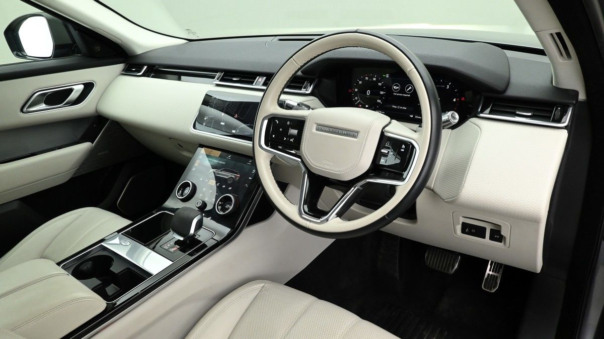 Land Rover Range Rover Velar Image 3