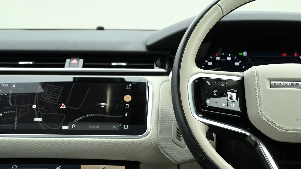 Land Rover Range Rover Velar Image 15