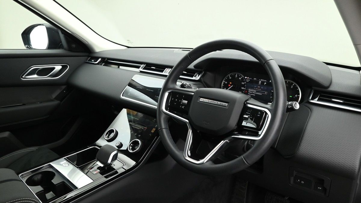 Land Rover Range Rover Velar Image 3