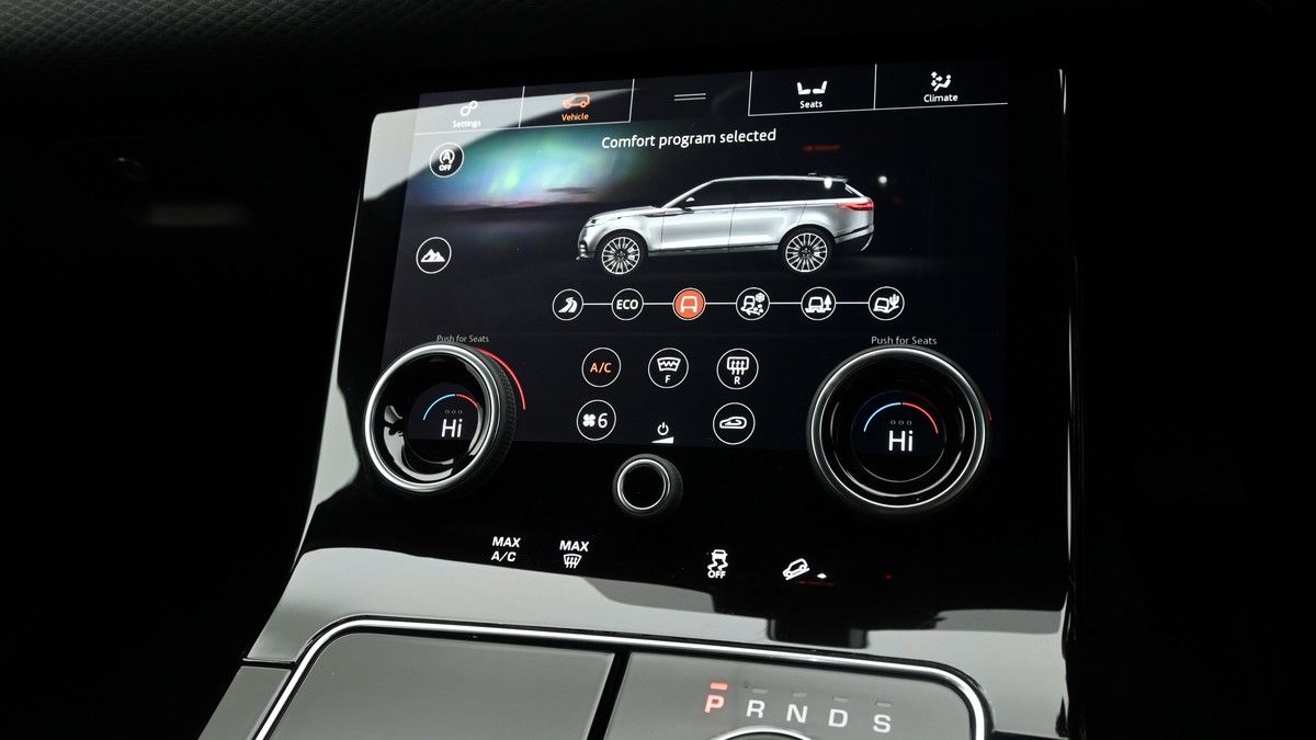 Land Rover Range Rover Velar Image 12