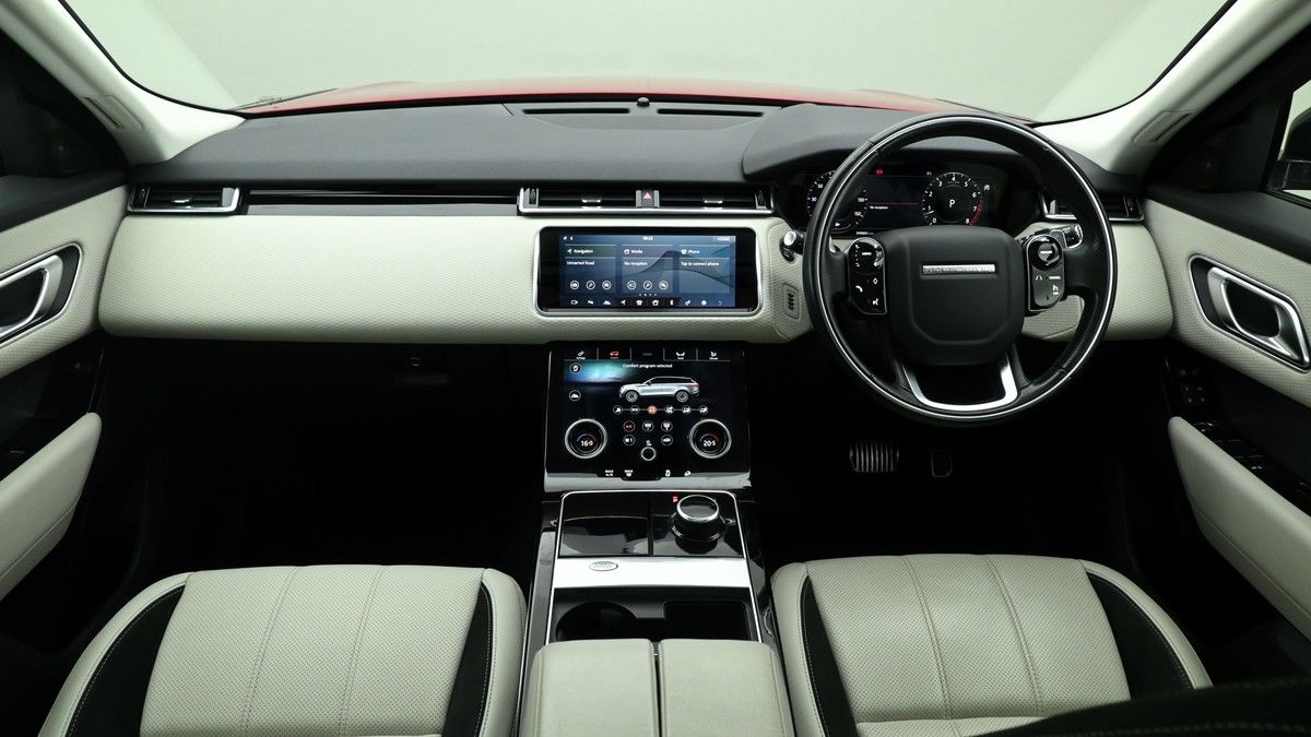 Land Rover Range Rover Velar Image 14