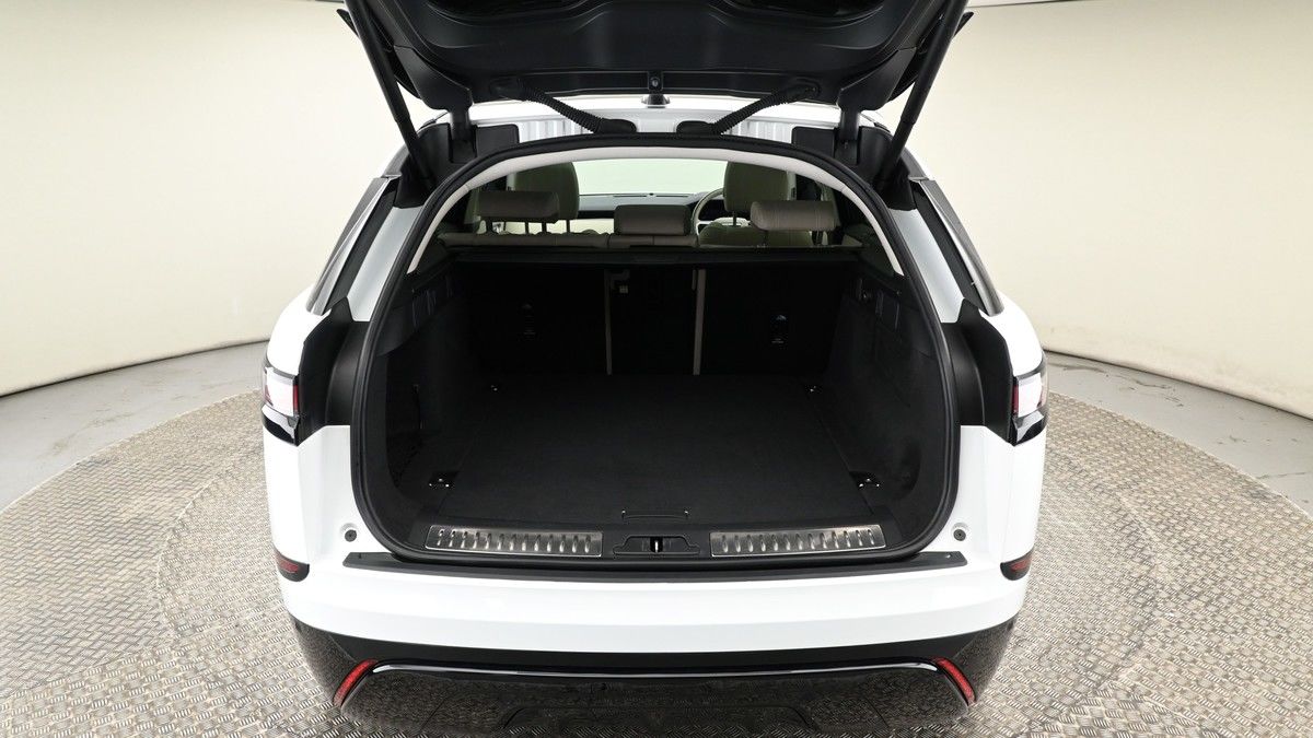 Land Rover Range Rover Velar Image 10