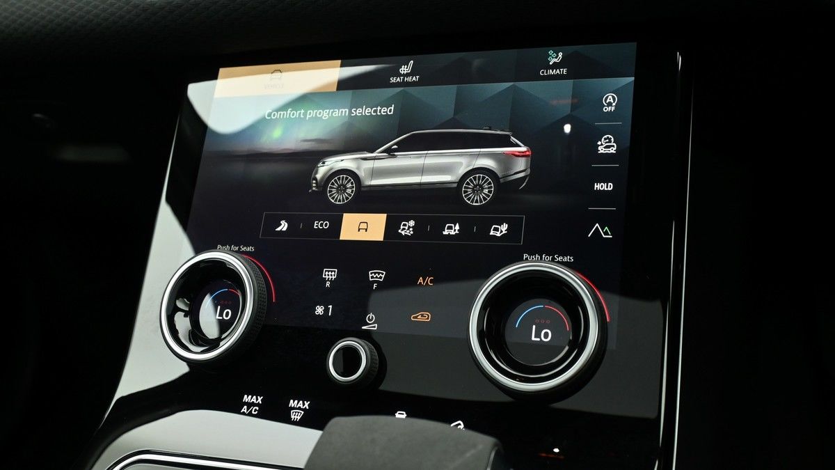 Land Rover Range Rover Velar Image 12