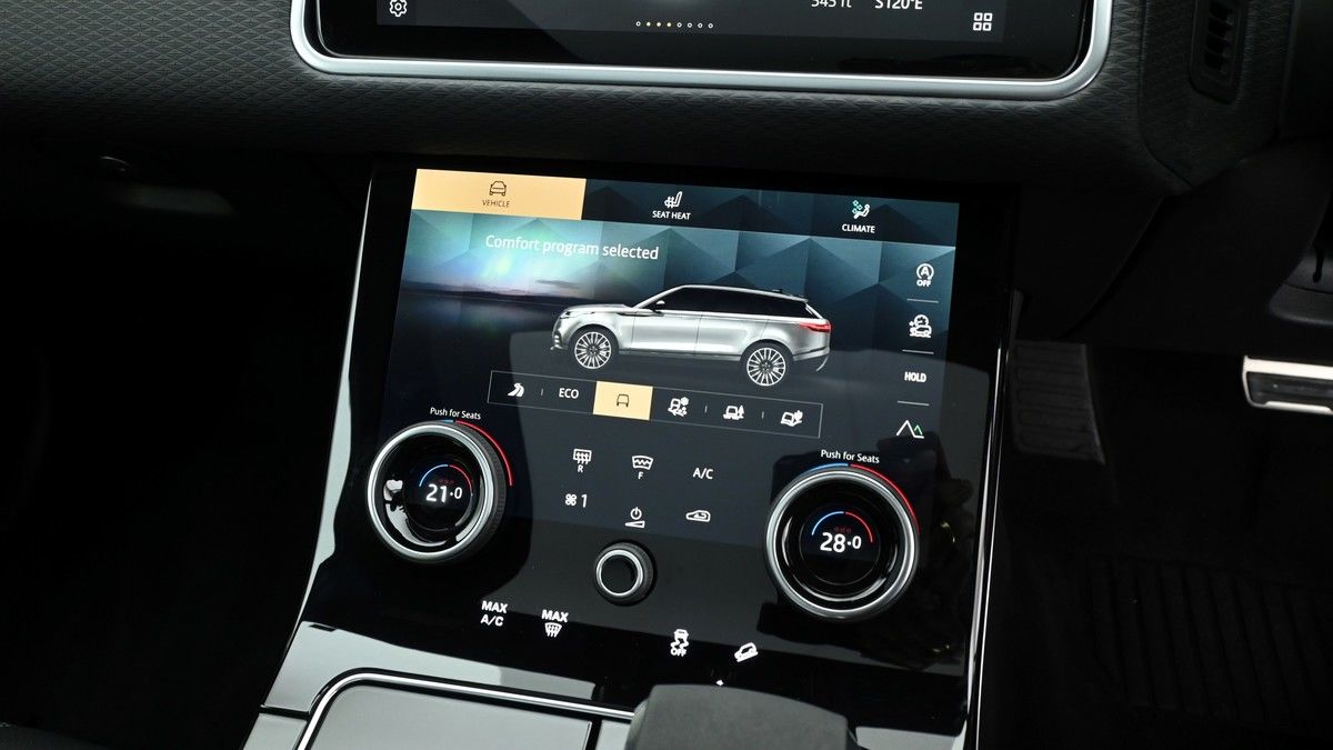 Land Rover Range Rover Velar Image 12