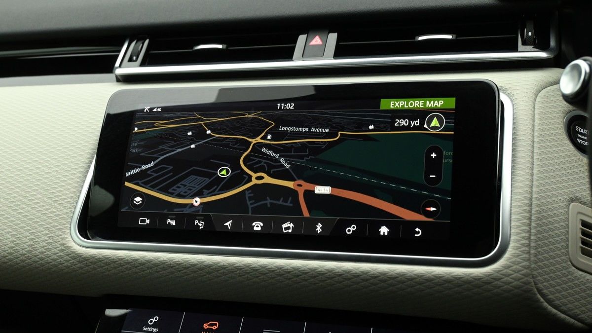 Land Rover Range Rover Velar Image 11