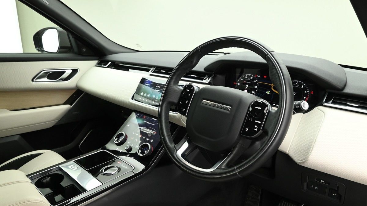 Land Rover Range Rover Velar Image 3