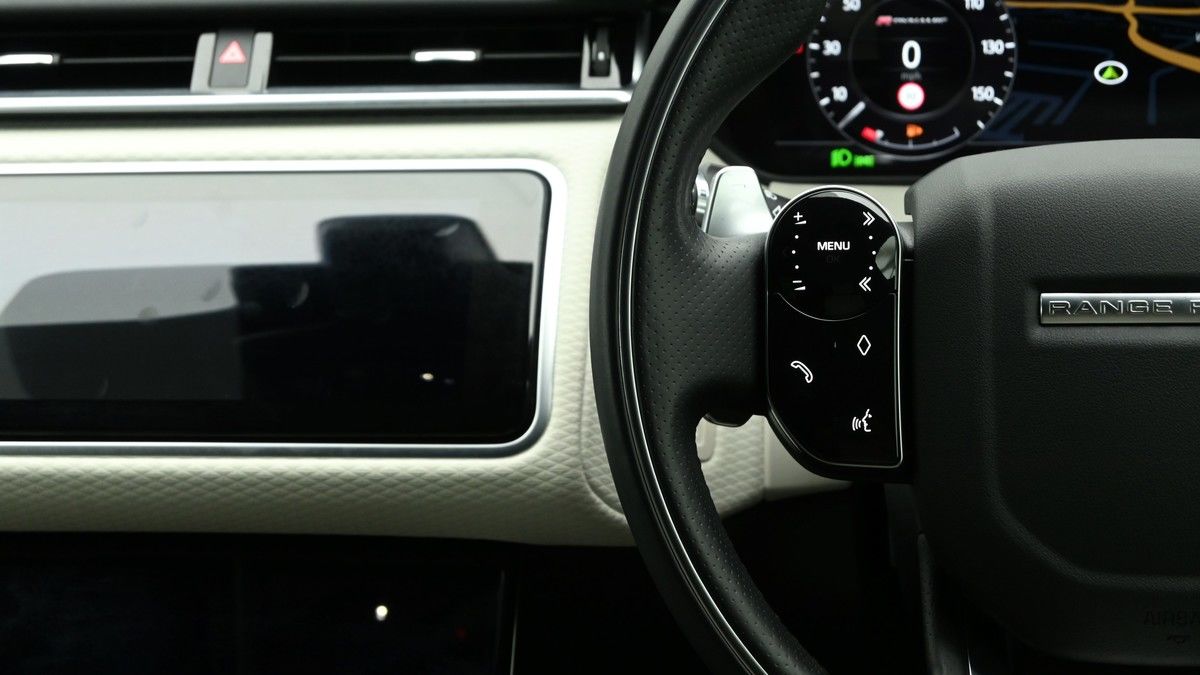 Land Rover Range Rover Velar Image 15