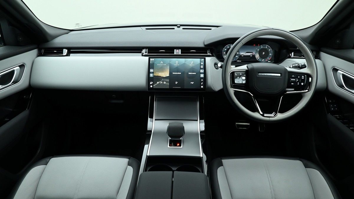 Land Rover Range Rover Velar Image 14