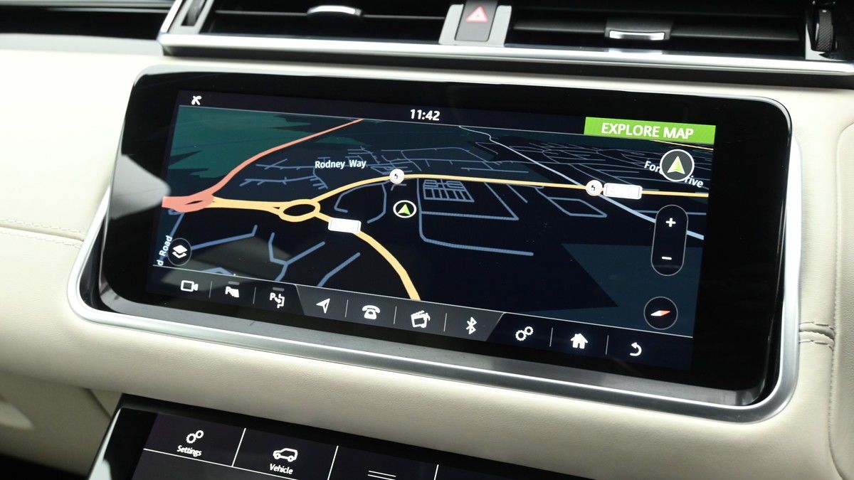 Land Rover Range Rover Velar Image 11