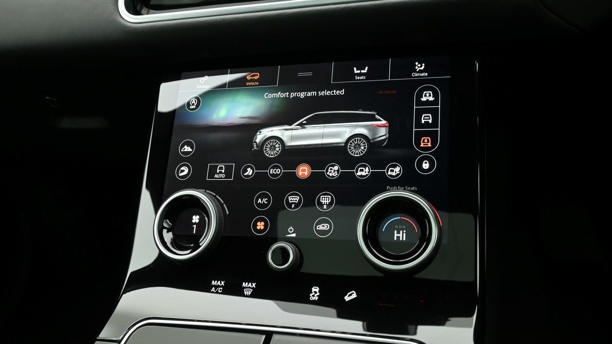 Land Rover Range Rover Velar Image 12