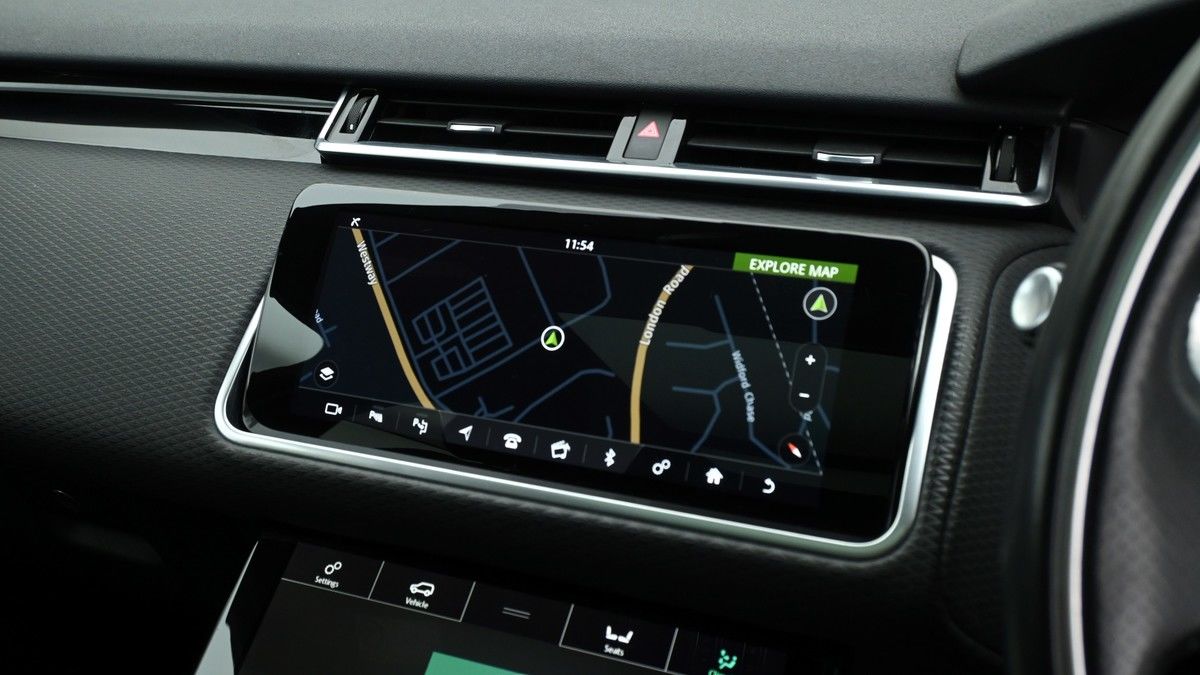 Land Rover Range Rover Velar Image 11