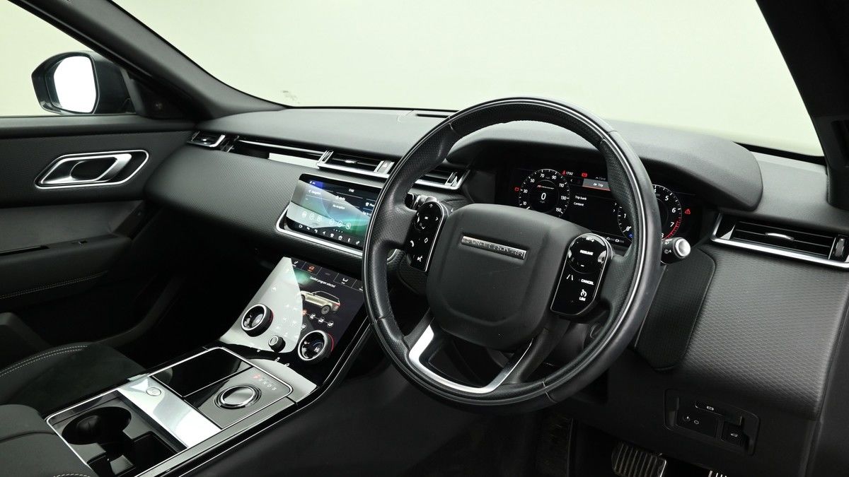 Land Rover Range Rover Velar Image 3