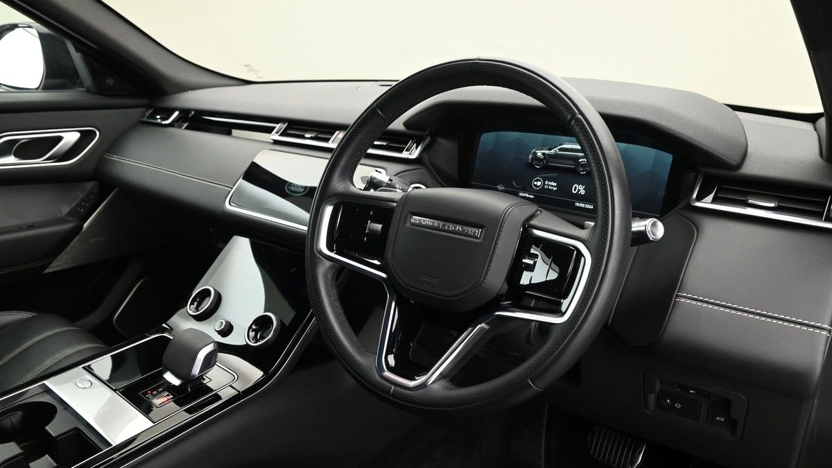 Land Rover Range Rover Velar Image 3