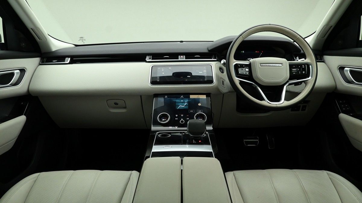 Land Rover Range Rover Velar Image 14