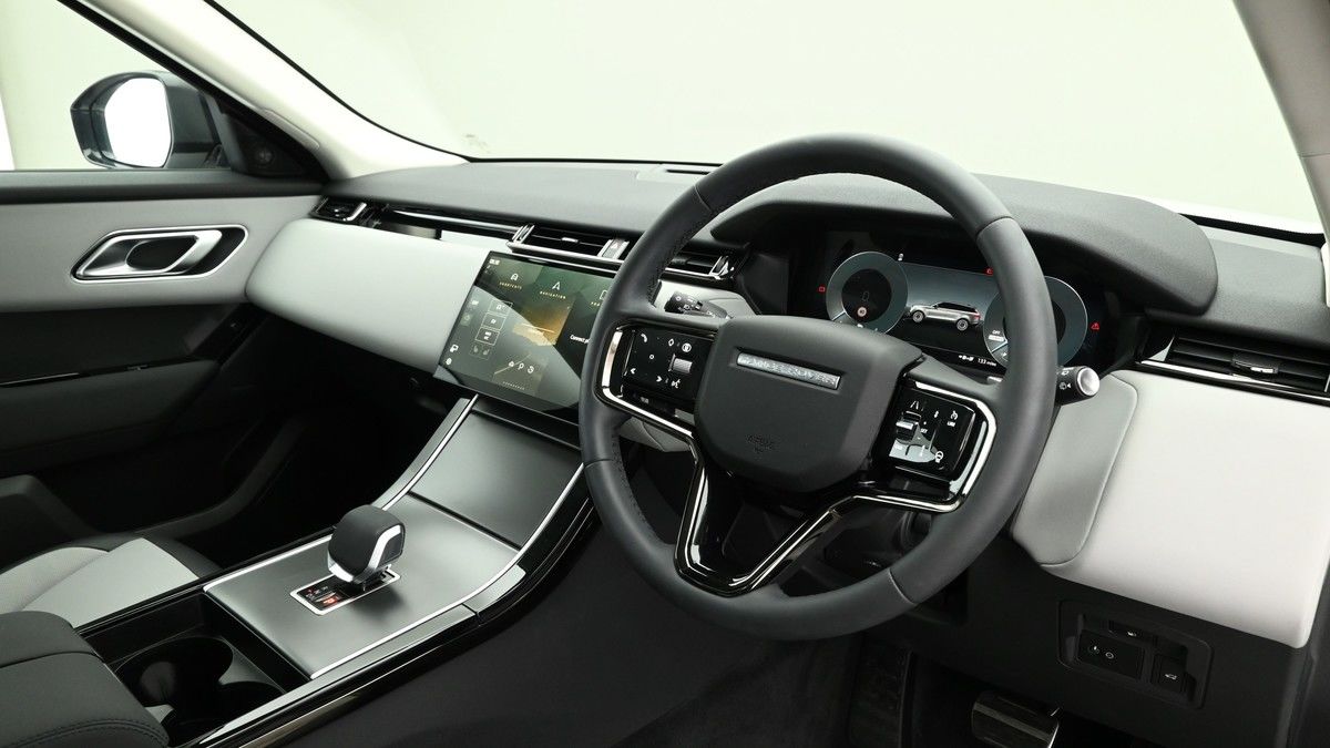 Land Rover Range Rover Velar Image 3