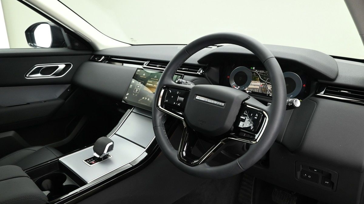 Land Rover Range Rover Velar Image 3