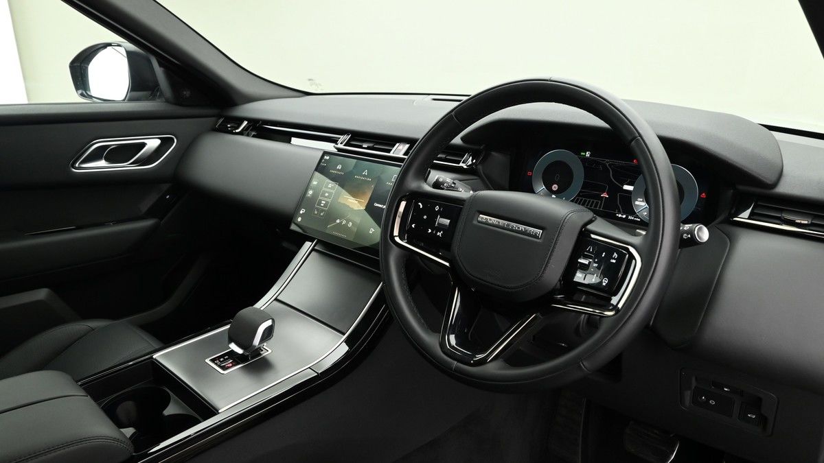 Land Rover Range Rover Velar Image 3