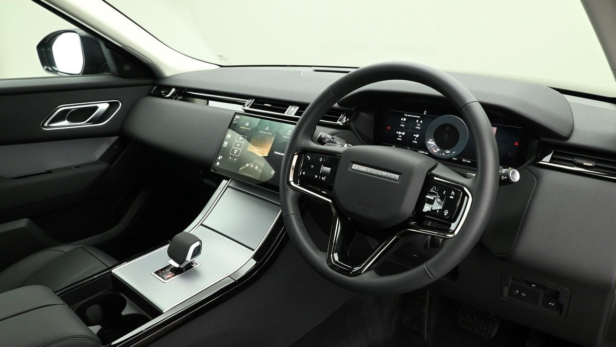 Land Rover Range Rover Velar Image 3