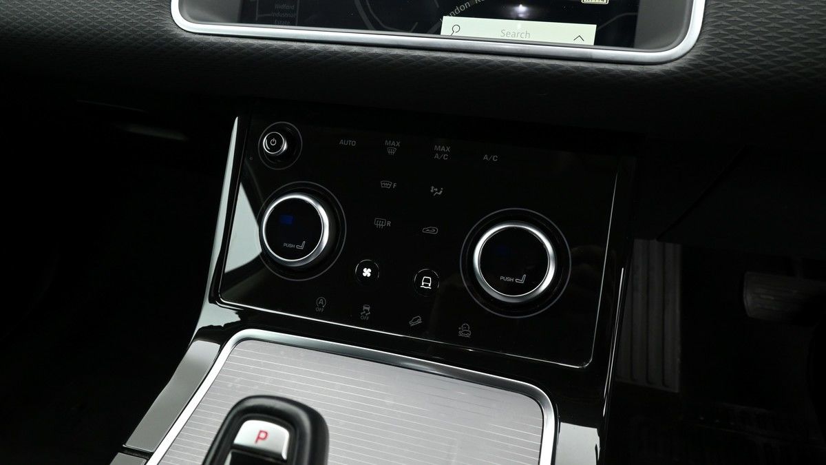 Land Rover Range Rover Evoque Image 12