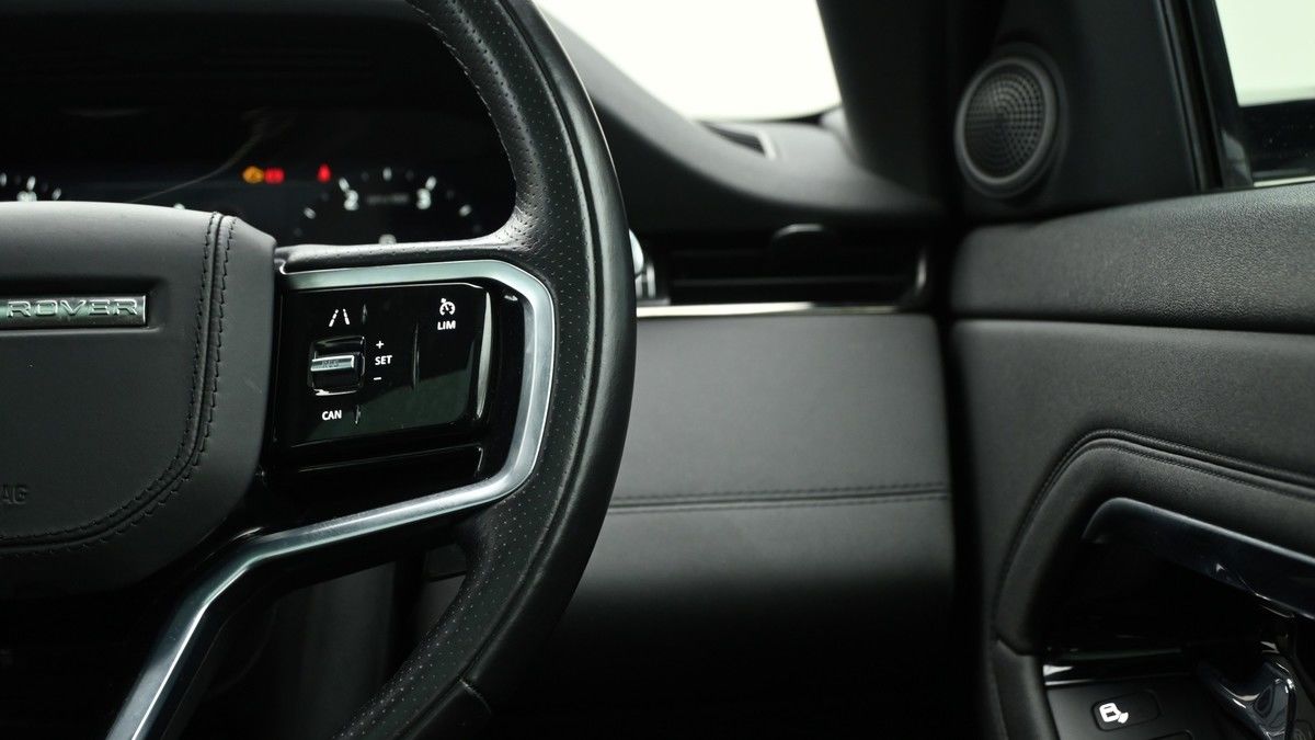 Land Rover Range Rover Evoque Image 32