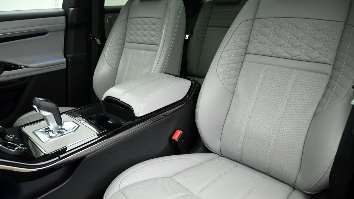 Land Rover Range Rover Evoque Image 4