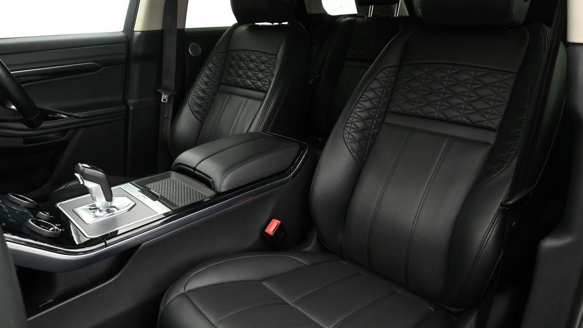 Land Rover Range Rover Evoque Image 4