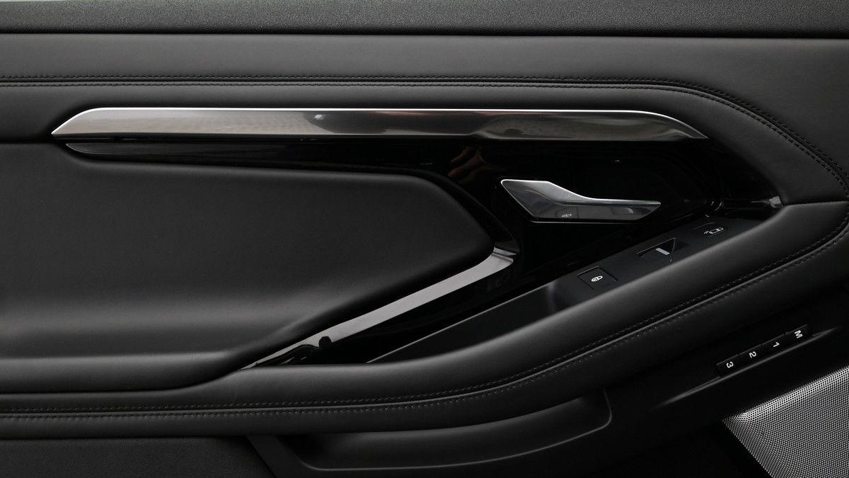 Land Rover Range Rover Evoque Image 13