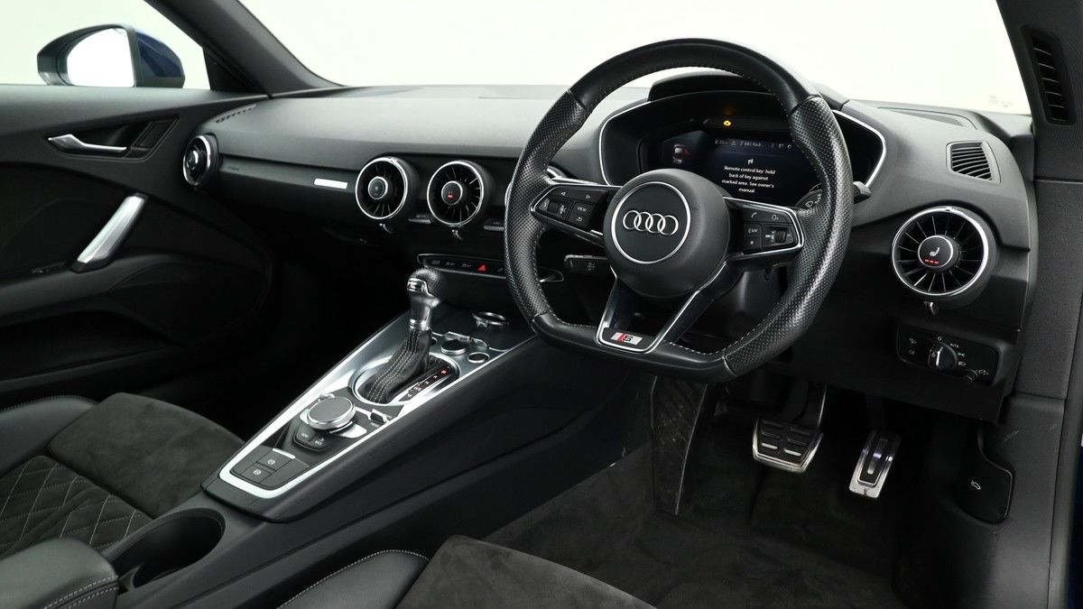 Audi TT Image 2