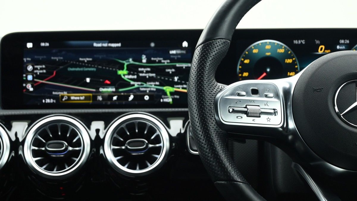 Mercedes-Benz CLA Image 14