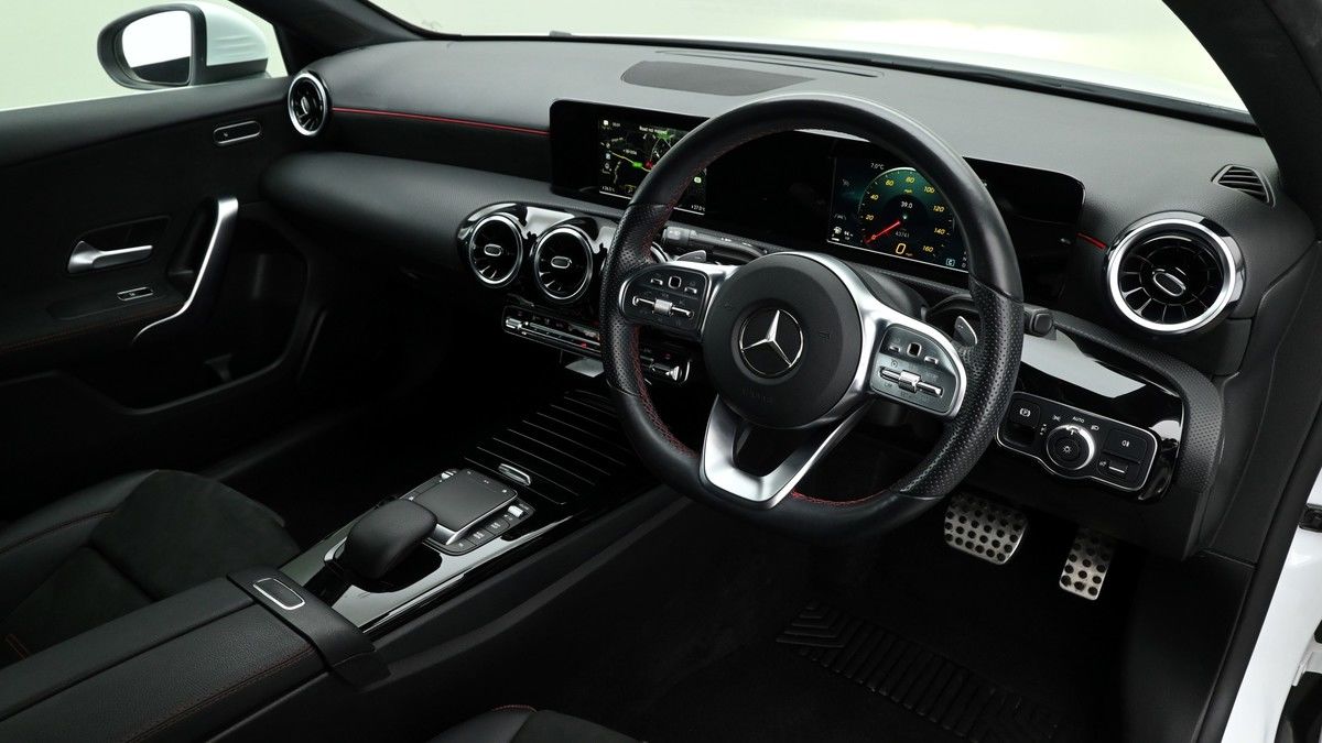 Mercedes-Benz A Class Image 3