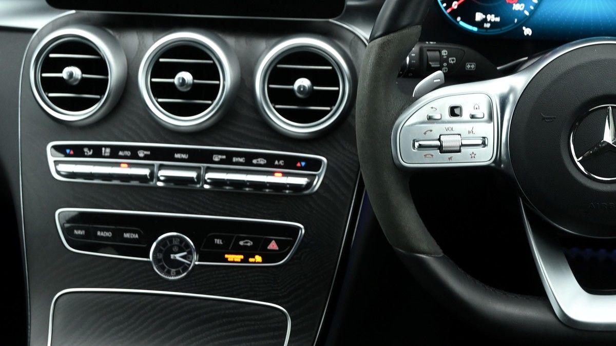 Mercedes-Benz C Class Image 15