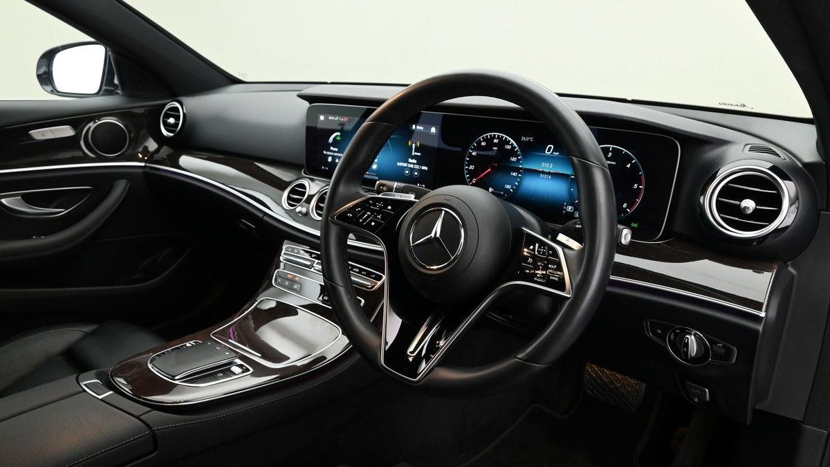 Mercedes-Benz E Class Image 3