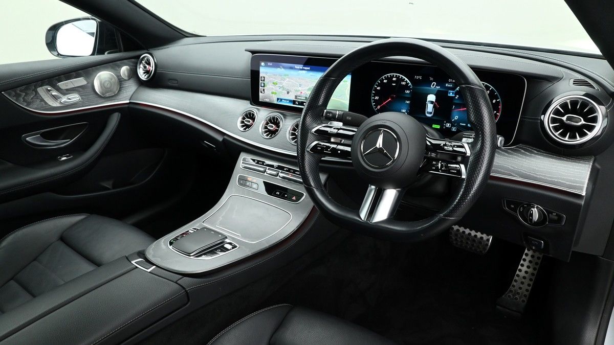 Mercedes-Benz E Class Image 3