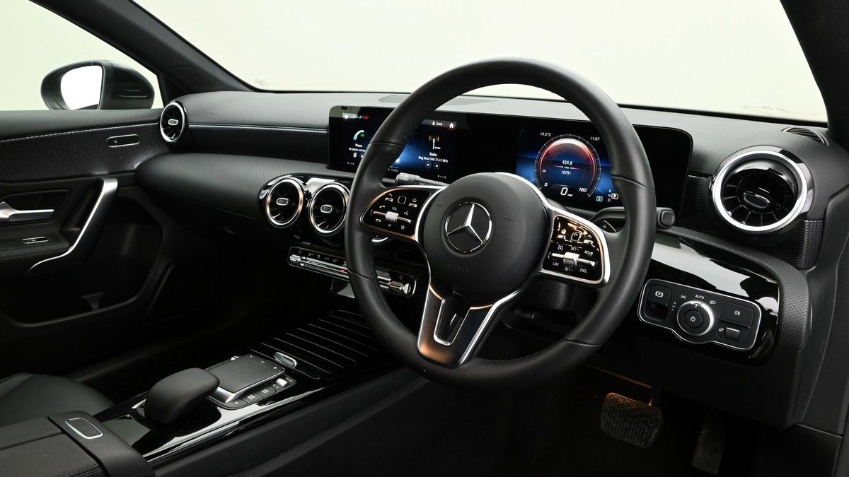 Mercedes-Benz A Class Image 3