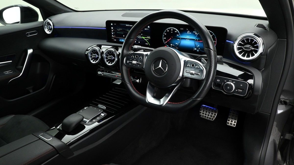 Mercedes-Benz A Class Image 2