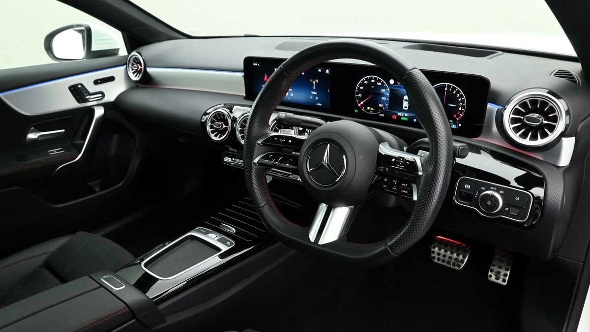 Mercedes-Benz A Class Image 3