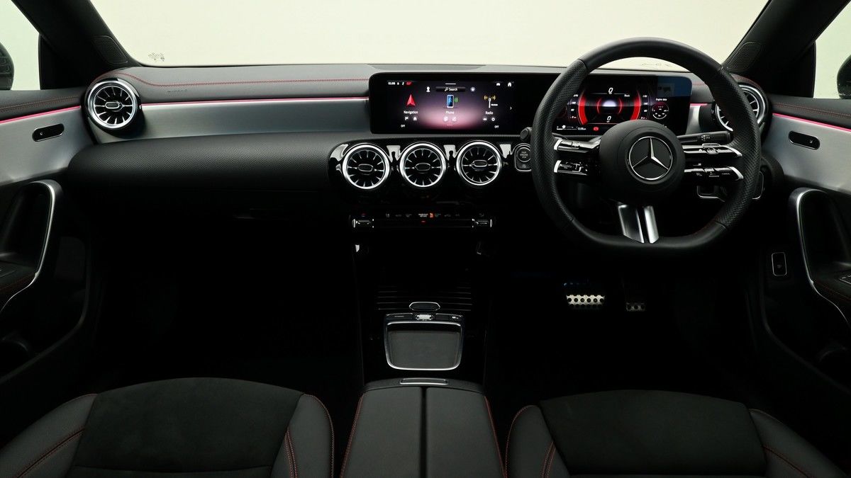 Mercedes-Benz CLA Image 14