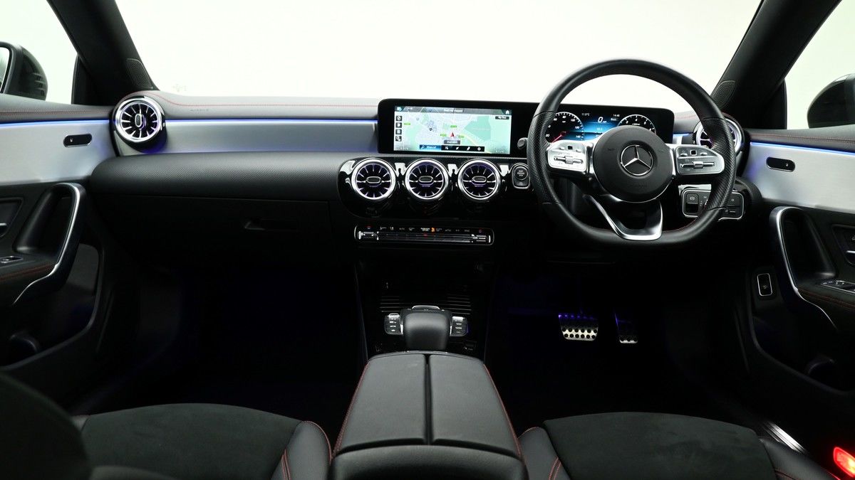 Mercedes-Benz CLA Image 13