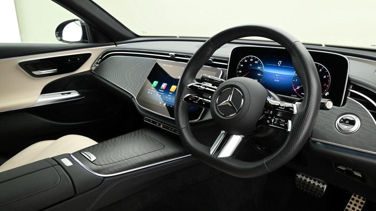 Mercedes-Benz E Class Image 3