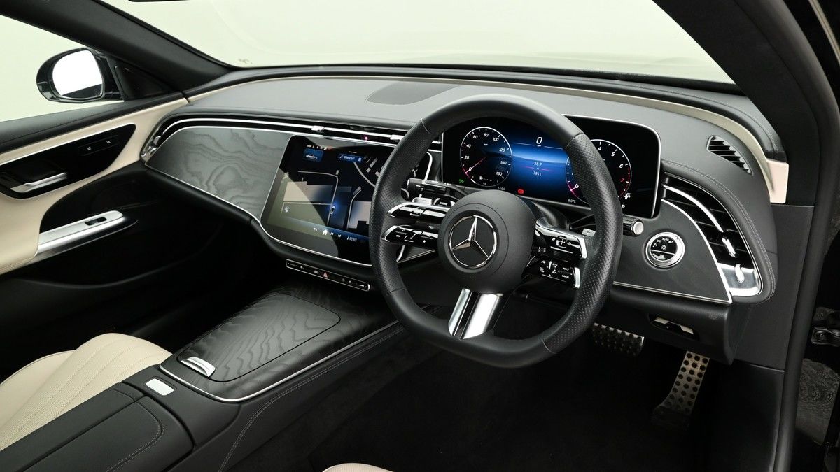 Mercedes-Benz E Class Image 3