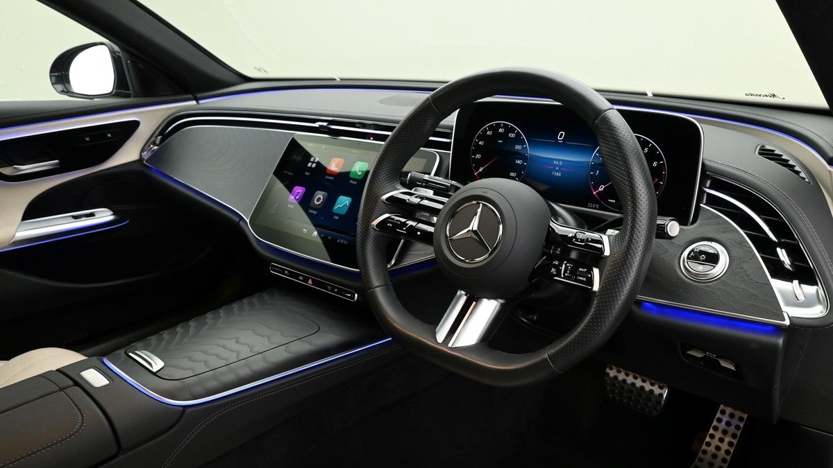 Mercedes-Benz E Class Image 3